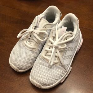 Girls adidas sneaker. Used.